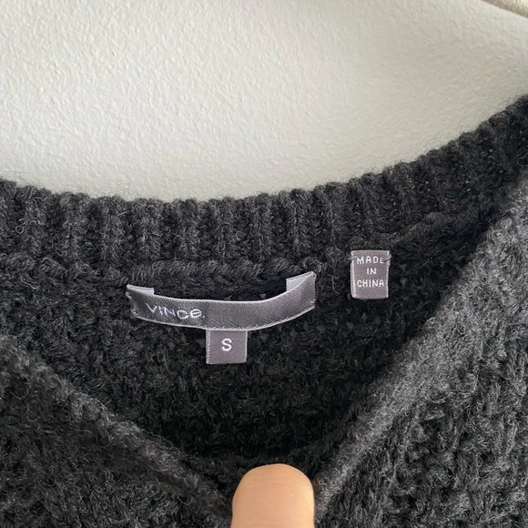 VINCE  Wool Cable Knit Gray Crewneck Sweater Size Small - Picture 6 of 12